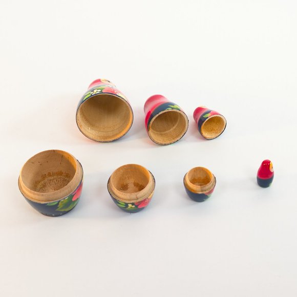 Miniature Russian Matryoshka Nesting Dolls 4 Nested Floral Hand Painted Wood - Picture 8 of 11